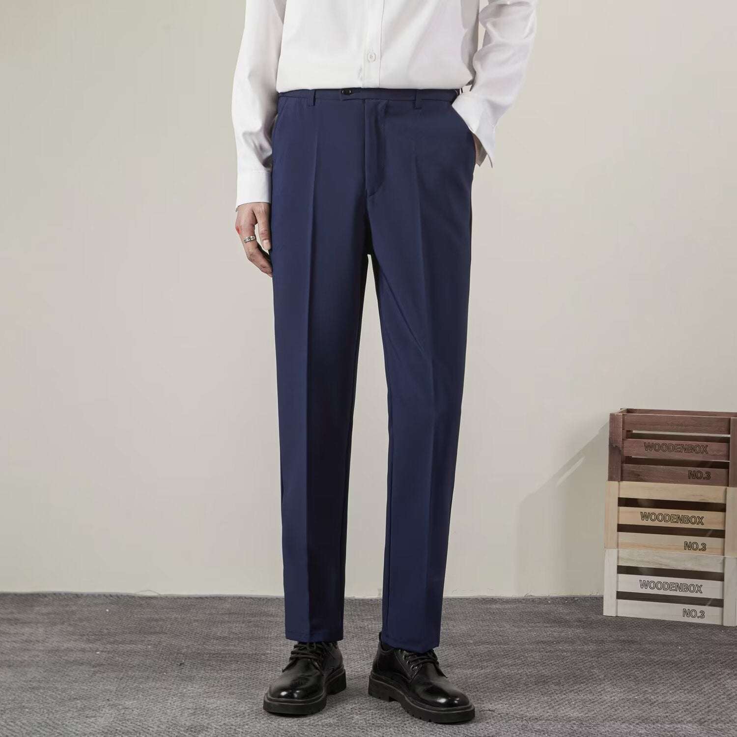 Pantaloni Classici con Chiusura Estesa